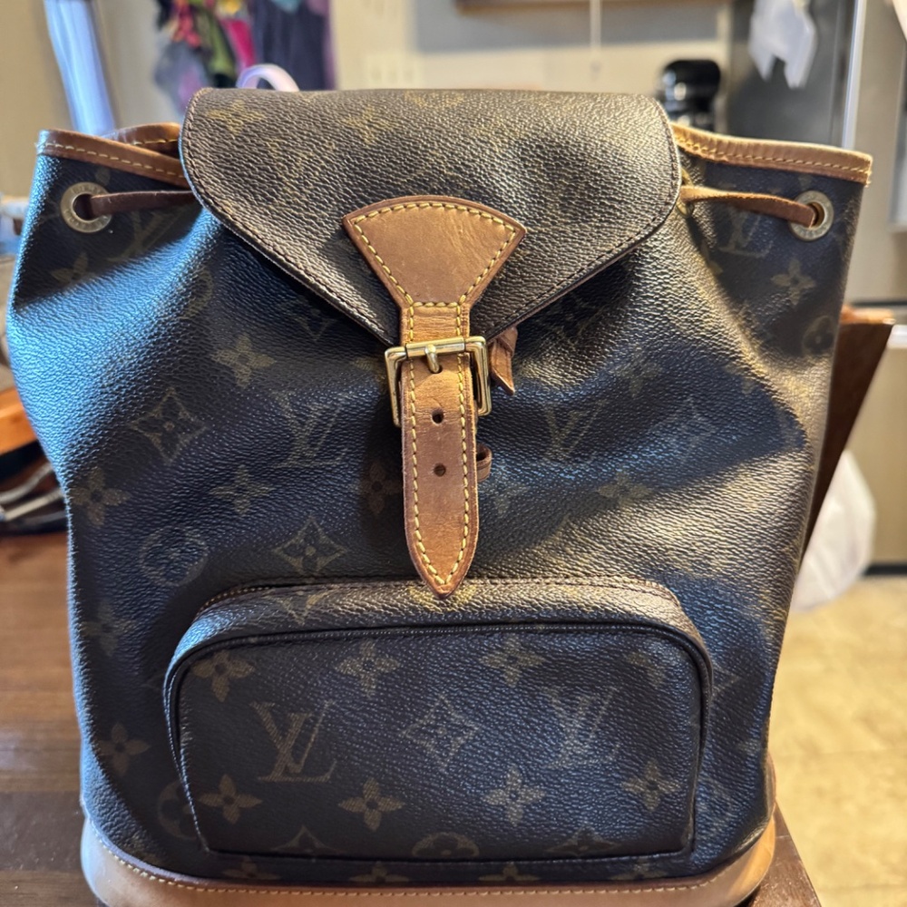 Louis Vuitton backpack - Picture 7 of 7